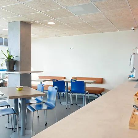 Ibis Budget L'estaque 호텔