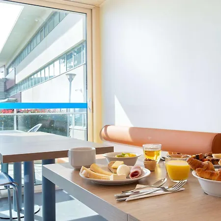 Ibis Budget L'estaque 호텔 2*